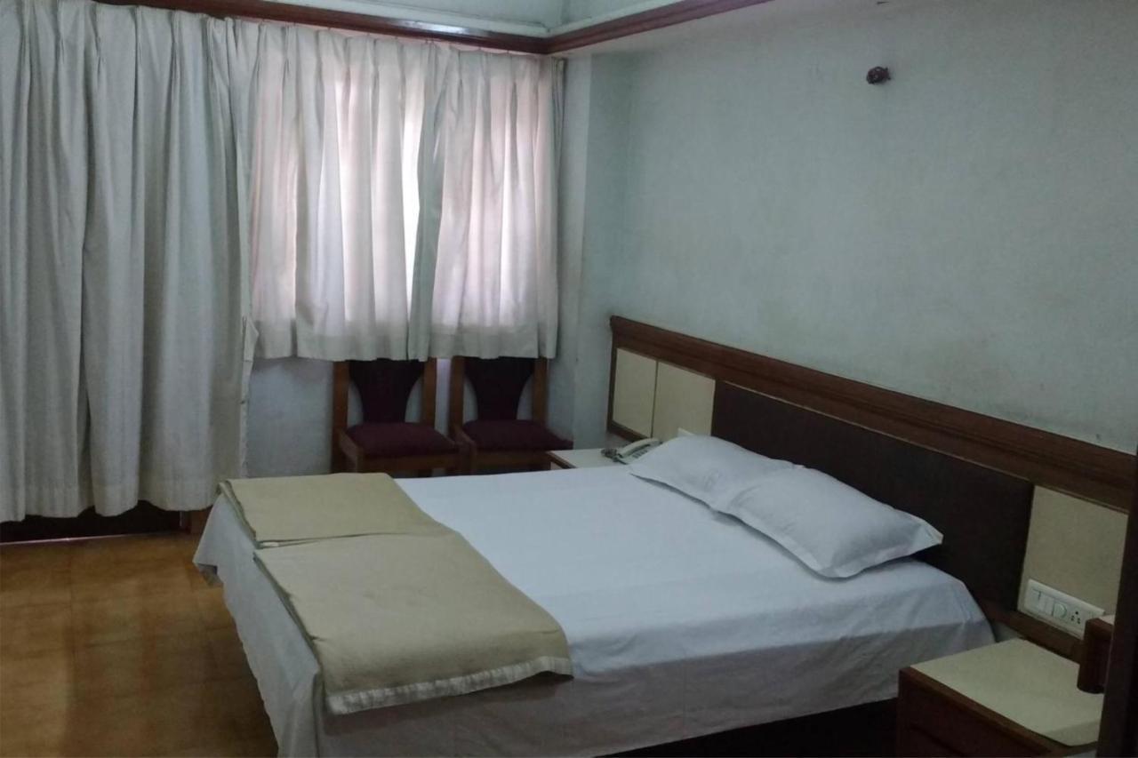 Hotel Rajmahal 2*