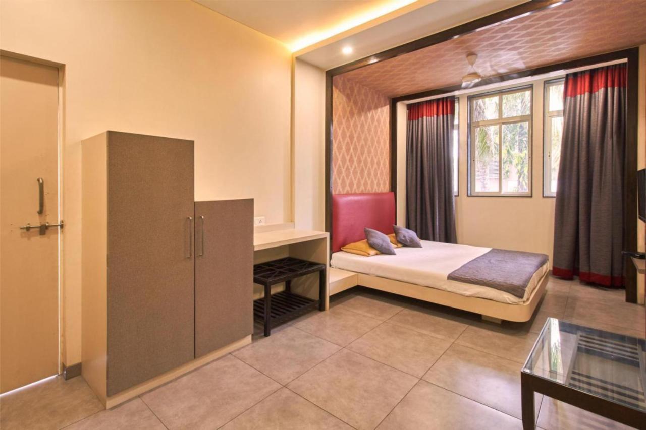 Rajmahal Hotel 2*